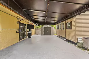 1752 NW 108th St, Miami, FL 33167 - Photo 33
