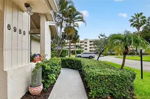 6989 Clover Ct, Lake Worth, FL 33467 - Photo 5