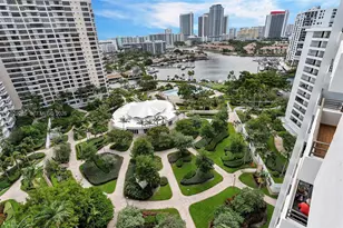 600 Three Islands Boulevard, Hallandale Beach, FL 33009 - Photo 33