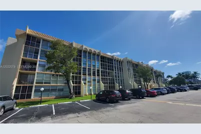 801 Three Islands Blvd #109, Hallandale Beach, FL 33009 - Photo 3