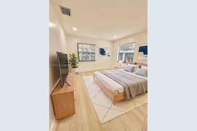 2652 SW 34th Ave #REAR, Miami, FL 33133 - Photo 9