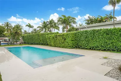 801 NE 76th St, Miami, FL 33138 - Photo 3