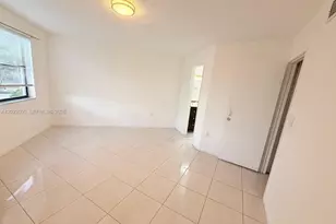 9443 Fontainebleau Blvd, Miami, FL 33172 - Photo 7