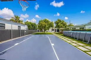 111 NW 53rd St, Miami, FL 33127 - Photo 31
