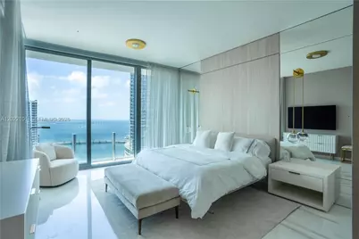 300 Biscayne Boulevard Way #2203C, Miami, FL 33131 - Photo 5