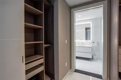 300 Biscayne Boulevard Way #2203C, Miami, FL 33131 - Photo 11