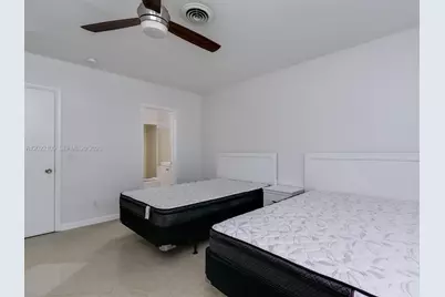870 NE 182nd St, North Miami Beach, FL 33162 - Photo 29