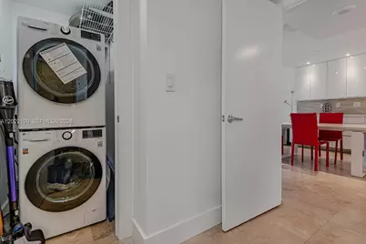 2301 Collins Ave #1515, Miami Beach, FL 33139 - Photo 13
