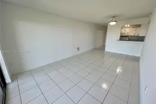 9591 Fontainebleau Blvd, Miami, FL 33172 - Photo 7