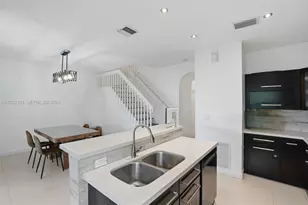 11202 NW 56th St, Doral, FL 33178 - Photo 17