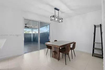 11202 NW 56th St, Doral, FL 33178 - Photo 11