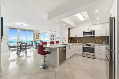 90 Alton Rd #PH3203, Miami Beach, FL 33139 - Photo 5