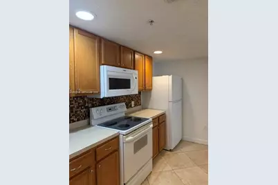 9905 Westwood Dr #18-3, Tamarac, FL 33321 - Photo 5