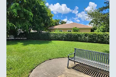 16441 NW 89th Ct, Miami Lakes, FL 33018 - Photo 33