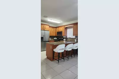 16441 NW 89th Ct, Miami Lakes, FL 33018 - Photo 9