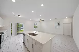 763 SE 17th St, Homestead, FL 33034 - Photo 13