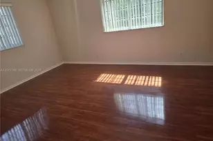 9521 NW 42nd St, Sunrise, FL 33351 - Photo 13