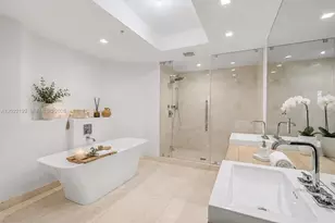 17111 Biscayne Blvd, North Miami Beach, FL 33160 - Photo 9