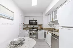 9195 NE Collins Ave, Surfside, FL 33154 - Photo 23
