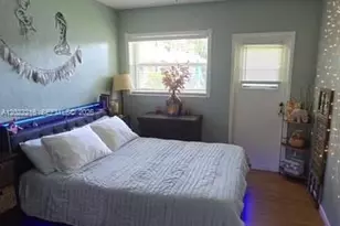 1301 N 12th Ct, Hollywood, FL 33019 - Photo 13