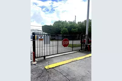 1635 W 44th Pl #311, Hialeah, FL 33012 - Photo 31