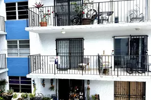 1635 W 44th Pl, Hialeah, FL 33012 - Photo 29