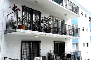 1635 W 44th Pl, Hialeah, FL 33012 - Photo 17