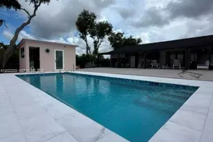 20465 SW 200th St, Miami, FL 33187 - Photo 9