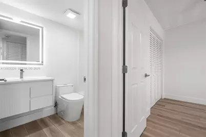 10130 Sunrise Lakes Blvd #210, Sunrise, FL 33322 - Photo 5