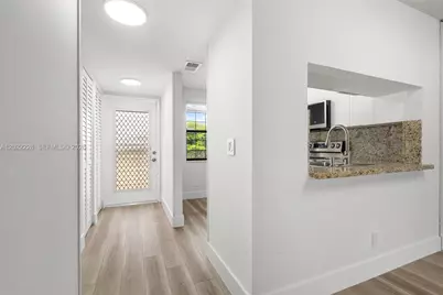 10130 Sunrise Lakes Blvd #210, Sunrise, FL 33322 - Photo 15