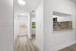 10130 Sunrise Lakes Blvd, Sunrise, FL 33322 - Photo 15