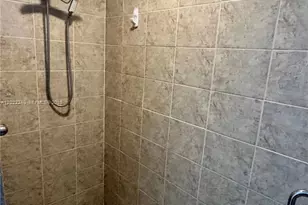 60 SW 13th St, Miami, FL 33130 - Photo 31