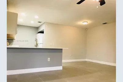565 NW 100th Pl #203, Pembroke Pines, FL 33024 - Photo 3