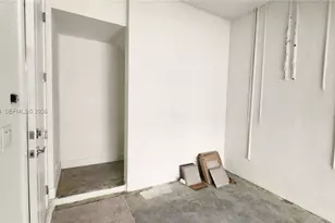 8119 NW 42nd St, Doral, FL 33166 - Photo 29