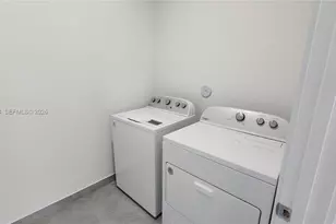 8119 NW 42nd St, Doral, FL 33166 - Photo 27
