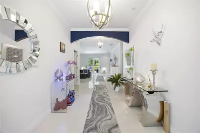 105 NE 28th Ct, Wilton Manors, FL 33334 - Photo 5