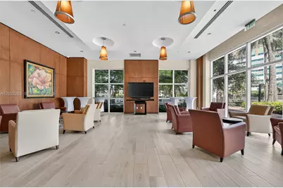 31 SE 5th St #203, Miami, FL 33131 - Photo 37