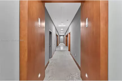 31 SE 5th St #203, Miami, FL 33131 - Photo 35