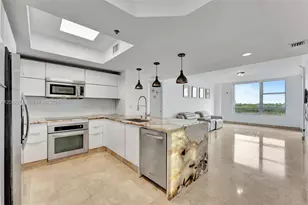 2641 N Flamingo Rd, Sunrise, FL 33323 - Photo 9