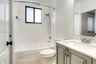 18355 NW 89th Ave, Hialeah, FL 33018 - Photo 17