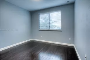 18355 NW 89th Ave, Hialeah, FL 33018 - Photo 15