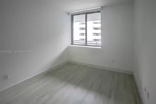 16385 N Biscayne Blvd, North Miami Beach, FL 33160 - Photo 13