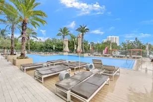 16385 N Biscayne Blvd, North Miami Beach, FL 33160 - Photo 17