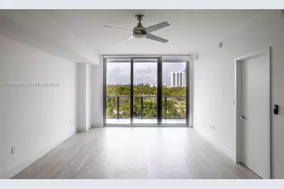 16385 N Biscayne Blvd #403, North Miami Beach, FL 33160 - Photo 3