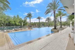 16385 N Biscayne Blvd, North Miami Beach, FL 33160 - Photo 1