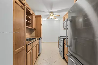 4330 Hillcrest Dr #506, Hollywood, FL 33021 - Photo 9