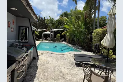 9999 SW 21st St, Miami, FL 33165 - Photo 13