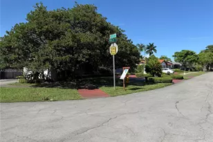 9999 SW 21st St, Miami, FL 33165 - Photo 5