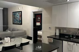 92 SW 3rd St, Miami, FL 33130 - Photo 23
