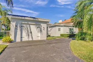 2661 NE 22nd Ct, Pompano Beach, FL 33062 - Photo 13